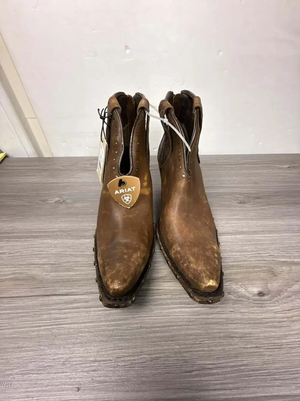 Ariat Women's Greeley Naturally Distressed Brown Western Ankle Bootie Sz 9